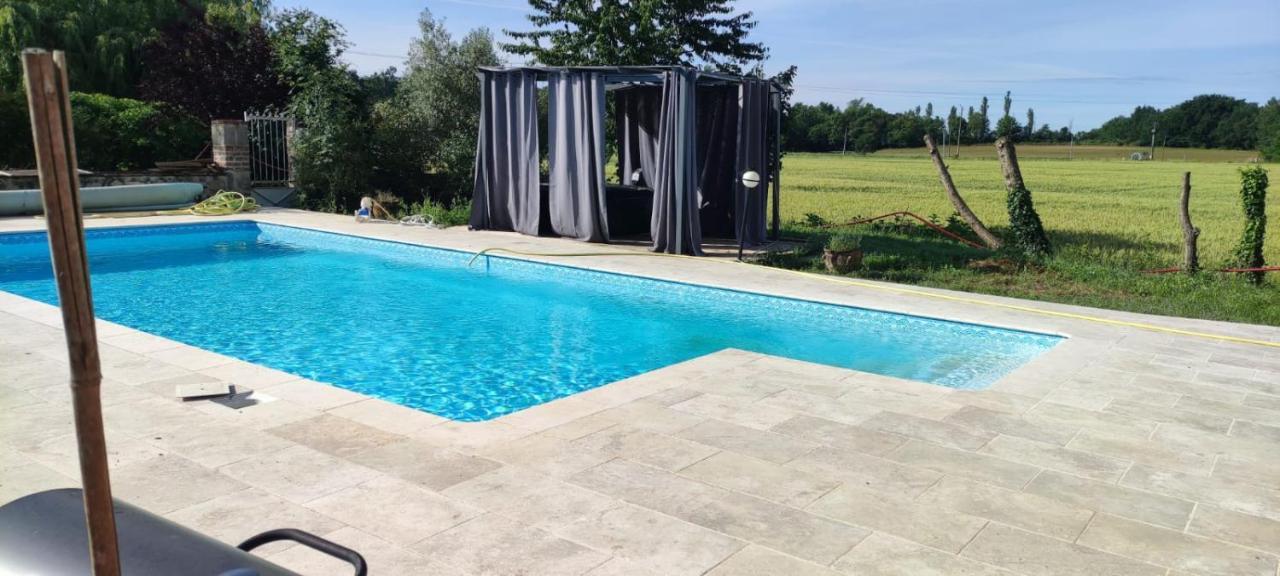 Un Air De Vacances Layrac Kültér fotó