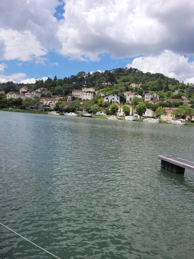 Un Air De Vacances Layrac Kültér fotó